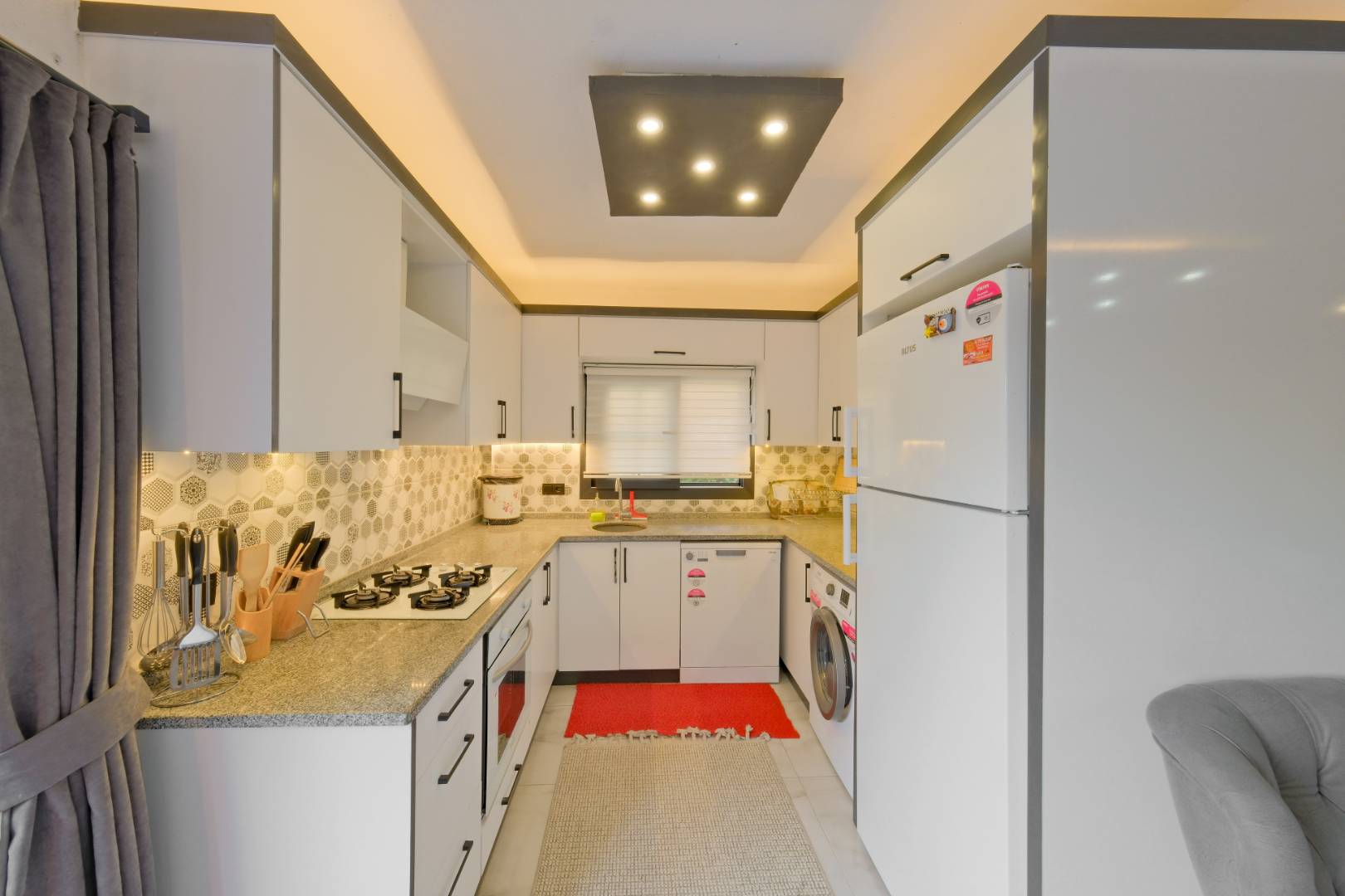 Kaş Aklar'da Doğa Manzaralı, Özel Havuzlu, Konforlu Villa