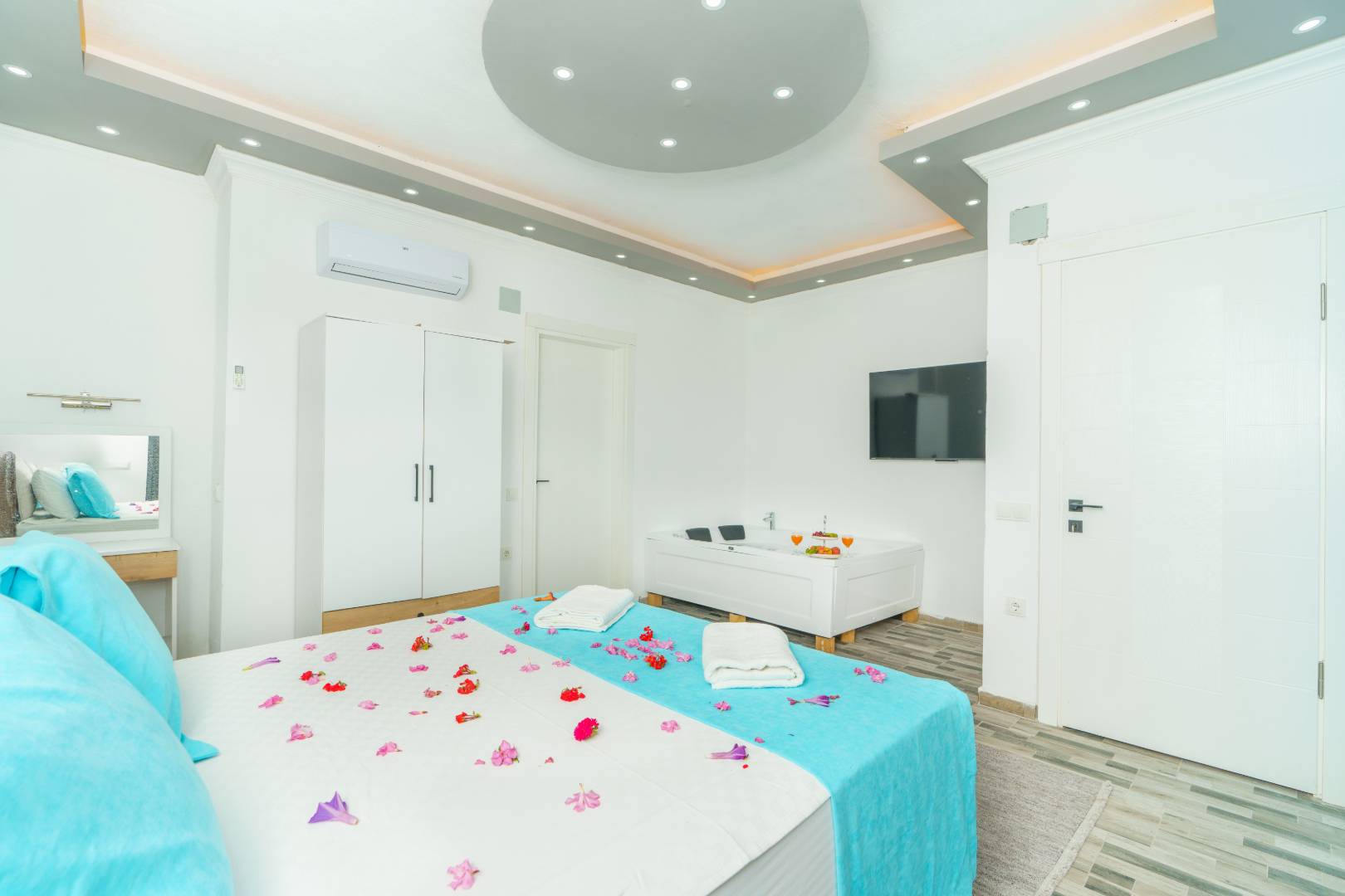 Kaş Aklar'da Enfes Doğa İçerisinde, Özel Havuzlu, 2+1 Villa