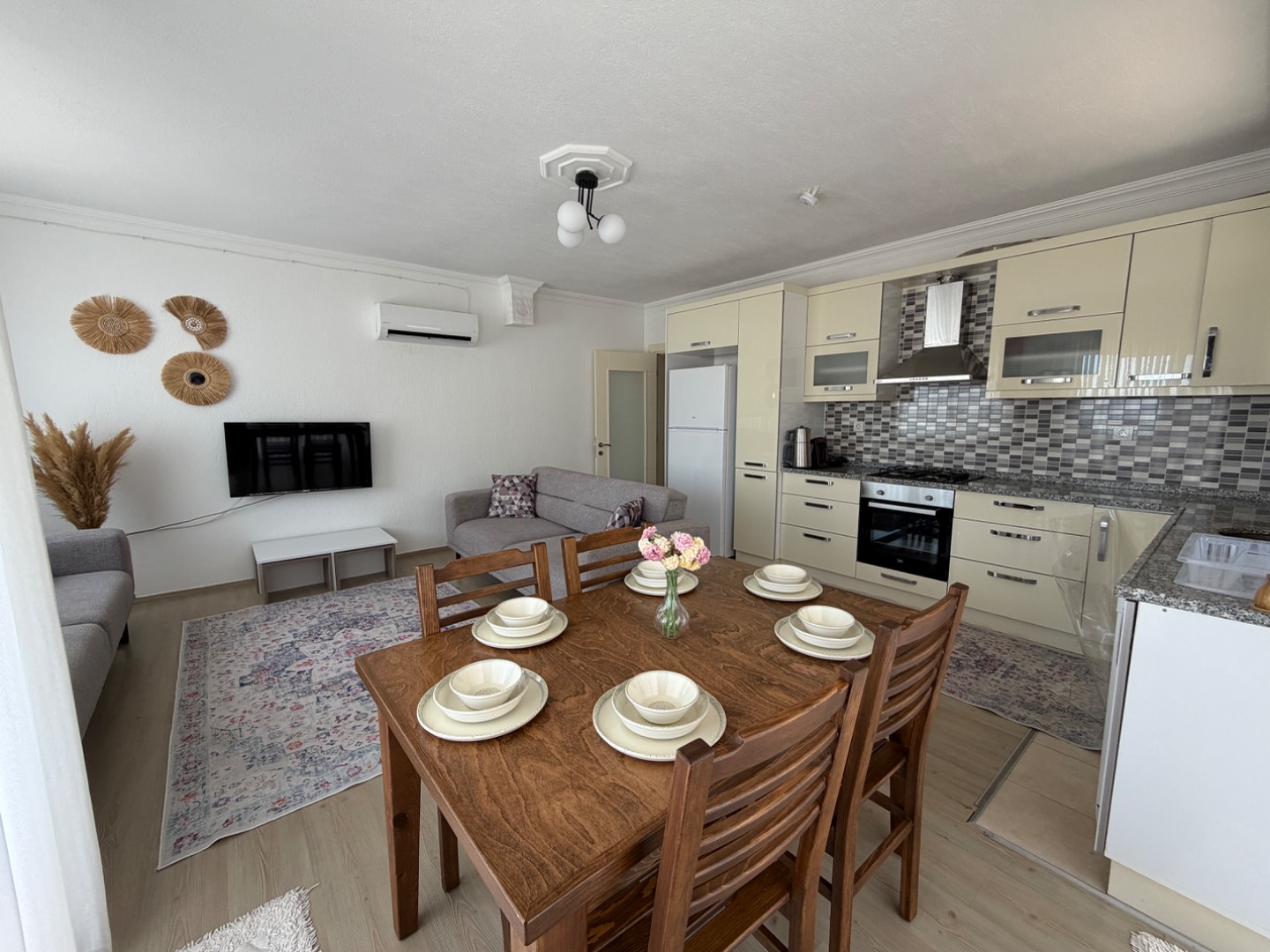 Kaş Andifli'de Çekirdek Ailelere Uygun, 2+1, Kiralık Apart