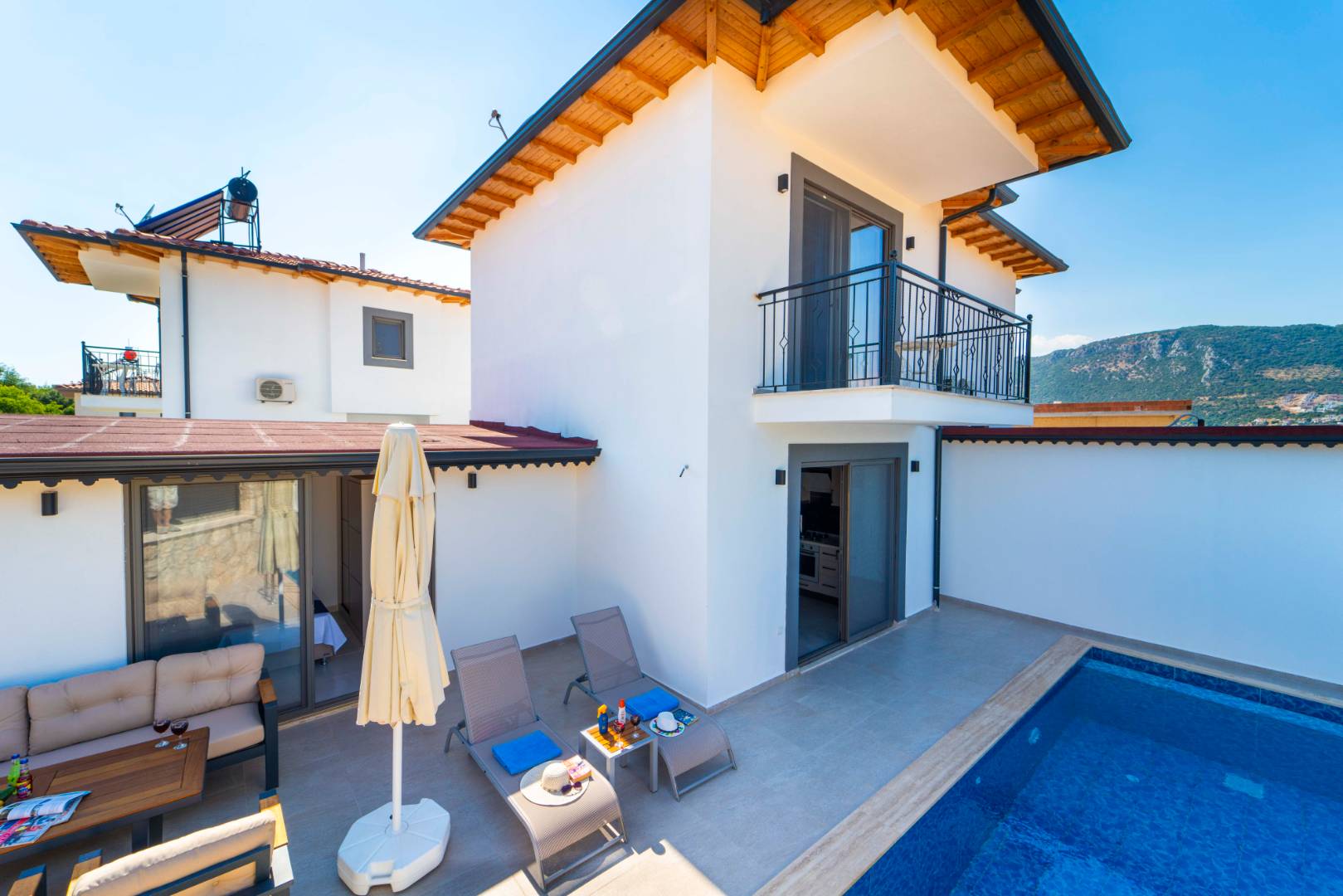 Kaş Andifli'de Çekirdek Ailelere Uygun, Özel Havuzlu, Kiralık Villa