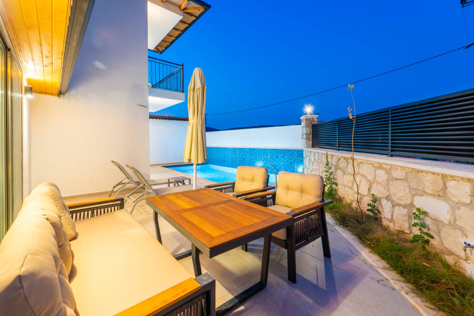 Kaş Andifli'de Çekirdek Ailelere Uygun, Özel Havuzlu, Kiralık Villa