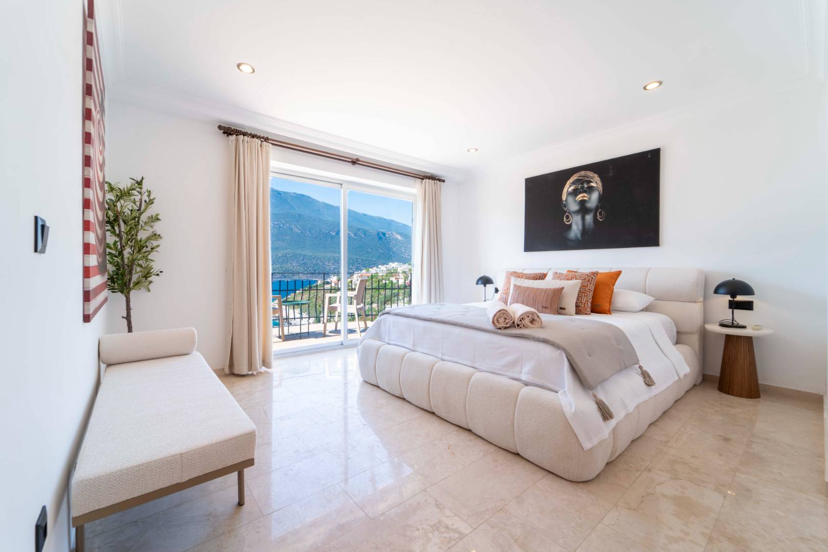 Kaş Andifli'de Denize Sıfır, Özel Havuzlu, Geniş Villa