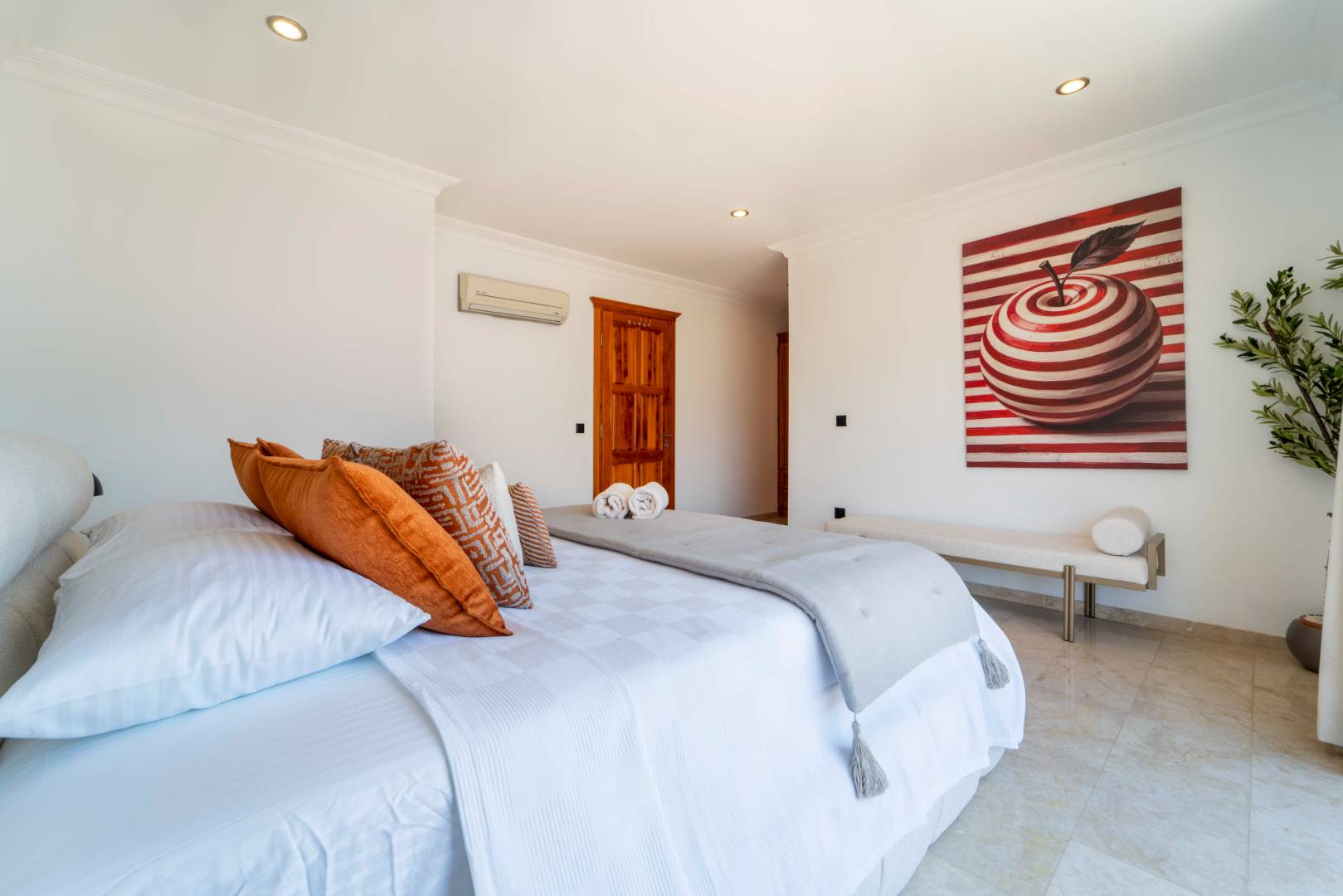 Kaş Andifli'de Denize Sıfır, Özel Havuzlu, Geniş Villa