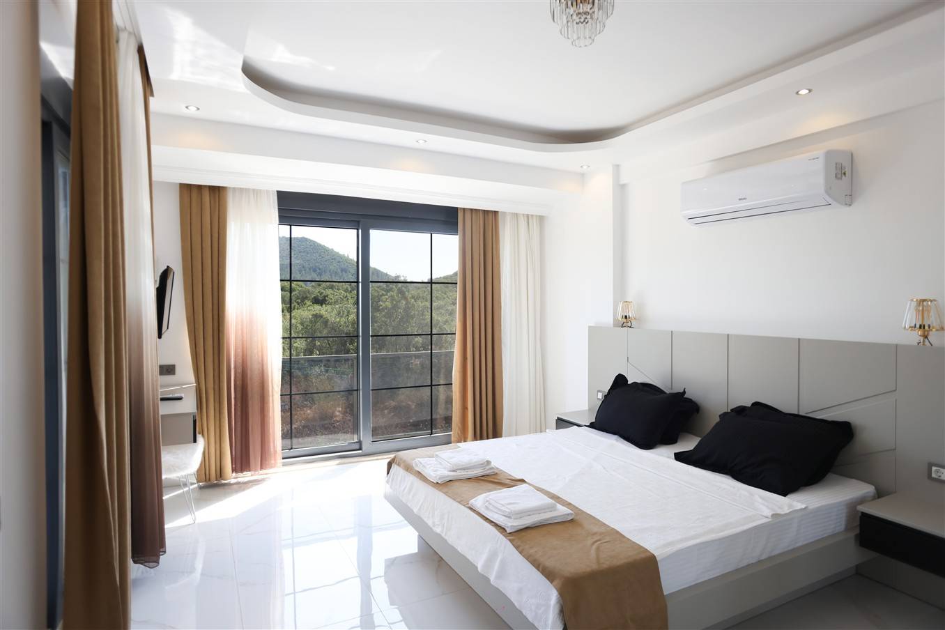 Kaş Andifli'de Doğa İçerisinde, Özel Havuzlu, Ferah Villa