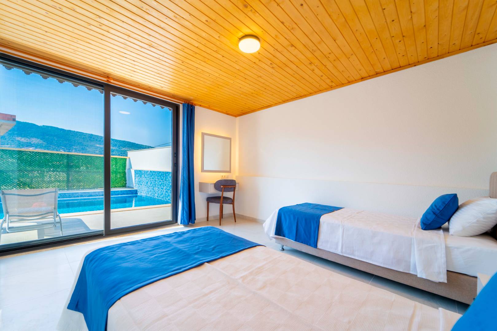 Kaş Andifli'de Doğa İle İç İçe, Özel Havuzlu, 2+1 Villa