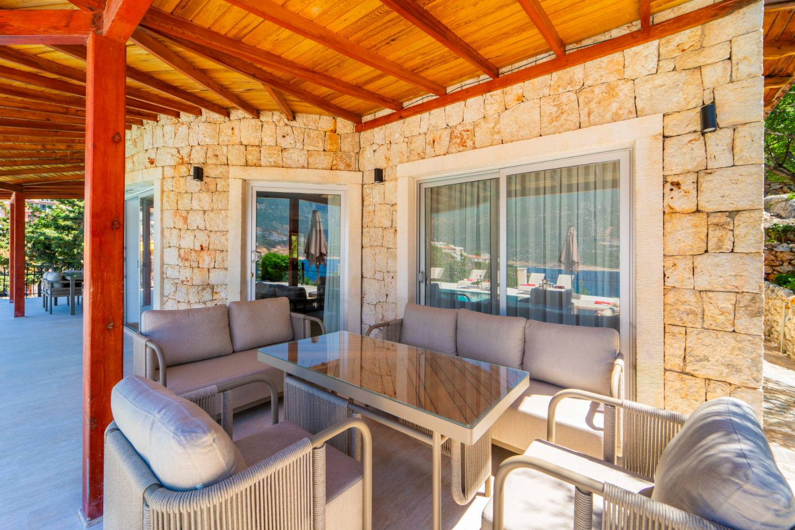 Kaş Andifli'de Enfes Deniz Manzaralı, Özel Havuzlu, Lüks Villa