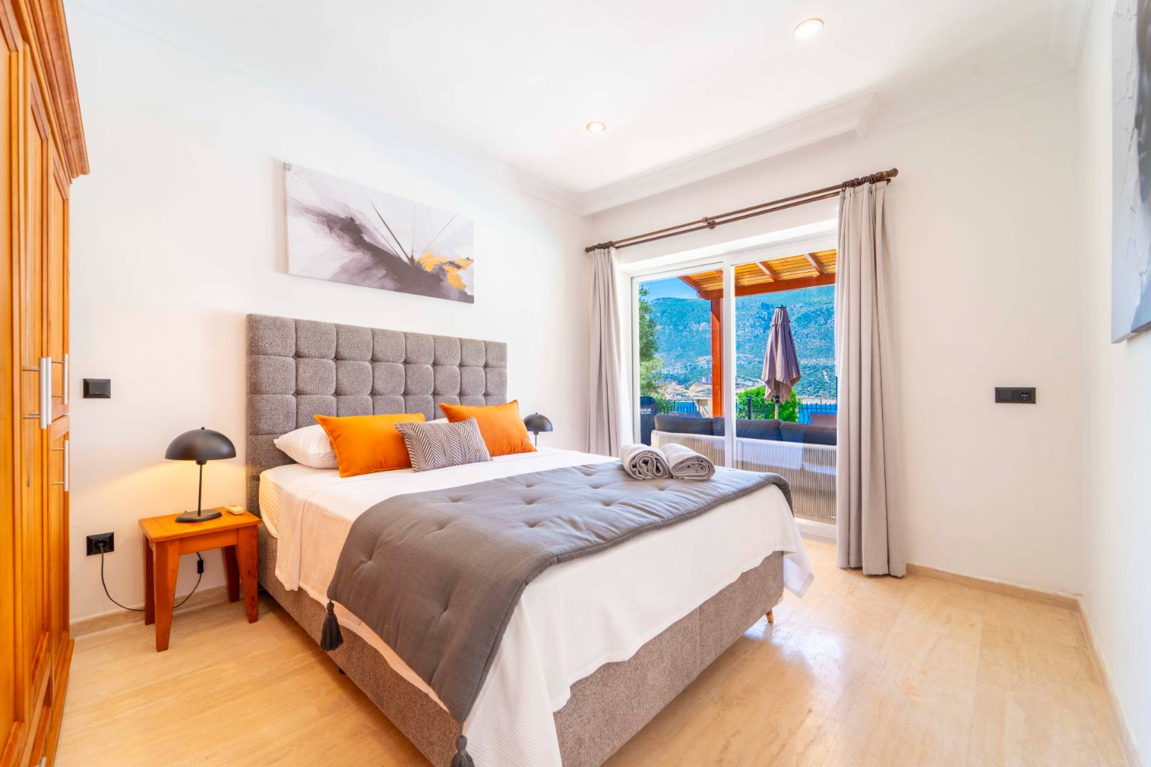 Kaş Andifli'de Enfes Deniz Manzaralı, Özel Havuzlu, Lüks Villa