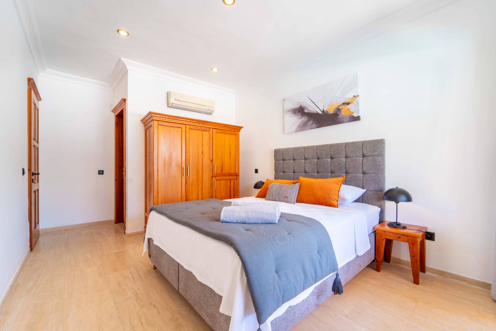 Kaş Andifli'de Enfes Deniz Manzaralı, Özel Havuzlu, Lüks Villa