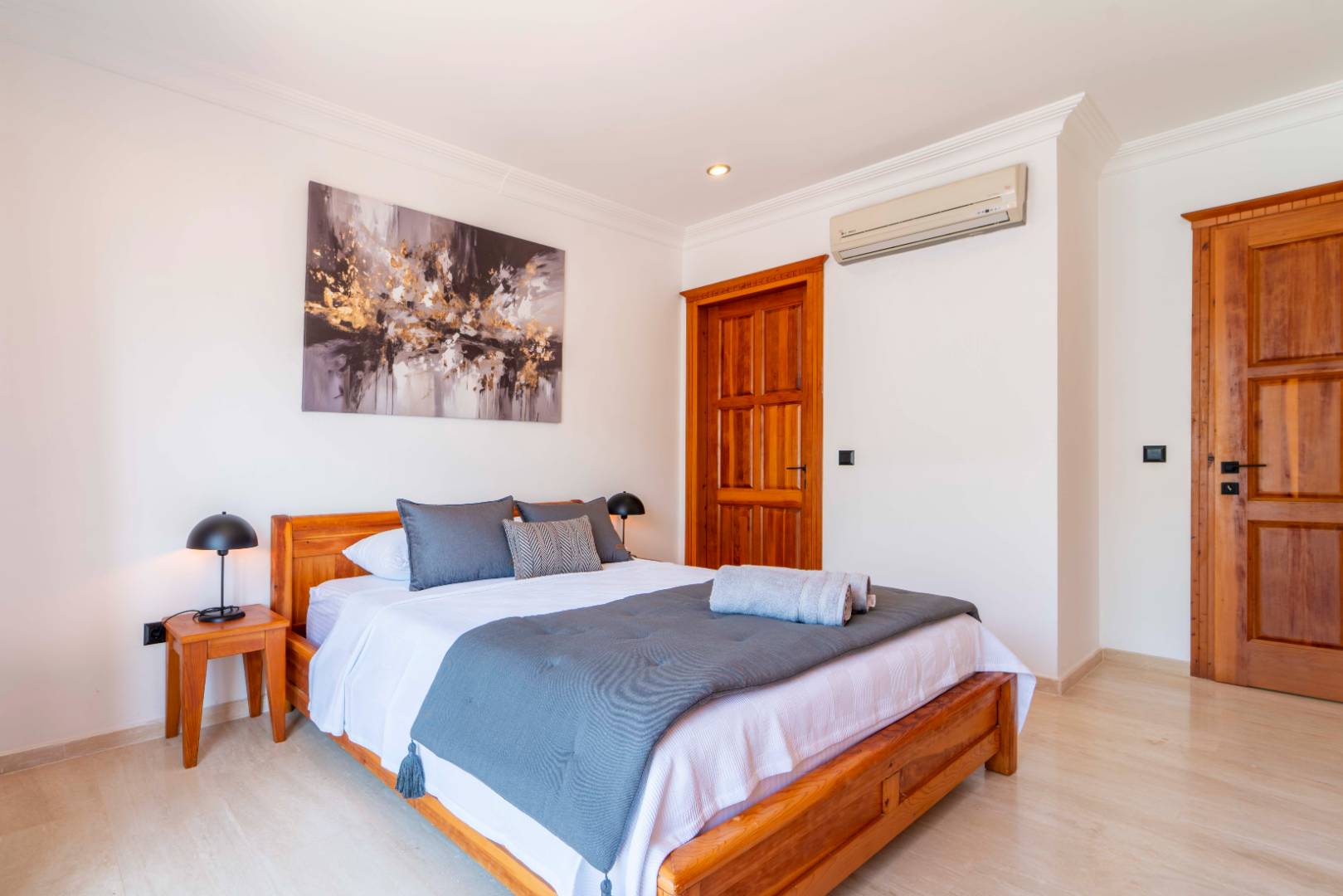 Kaş Andifli'de Enfes Deniz Manzaralı, Özel Havuzlu, Lüks Villa