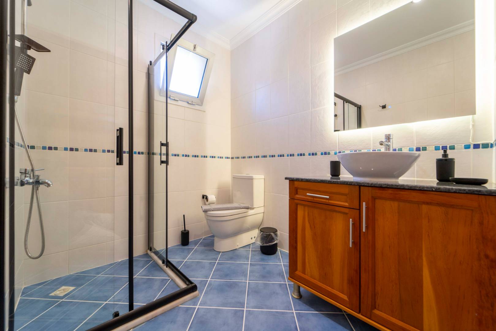 Kaş Andifli'de Enfes Deniz Manzaralı, Özel Havuzlu, Lüks Villa