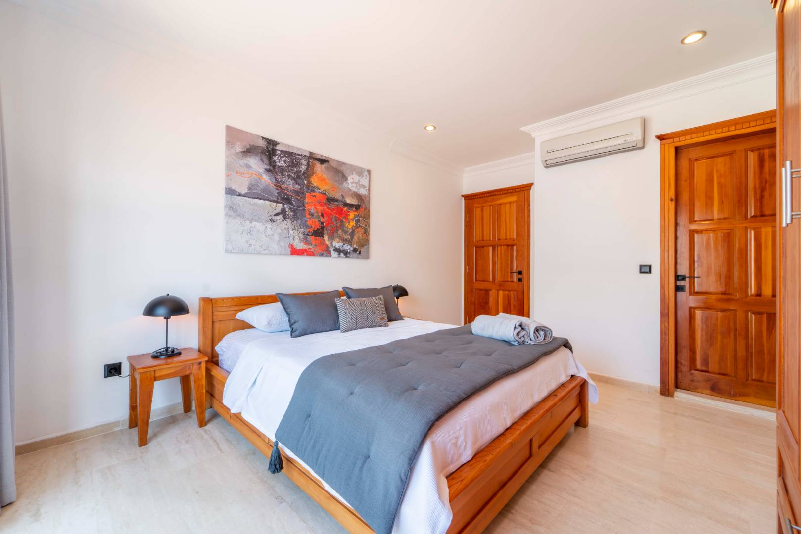 Kaş Andifli'de Enfes Deniz Manzaralı, Özel Havuzlu, Lüks Villa