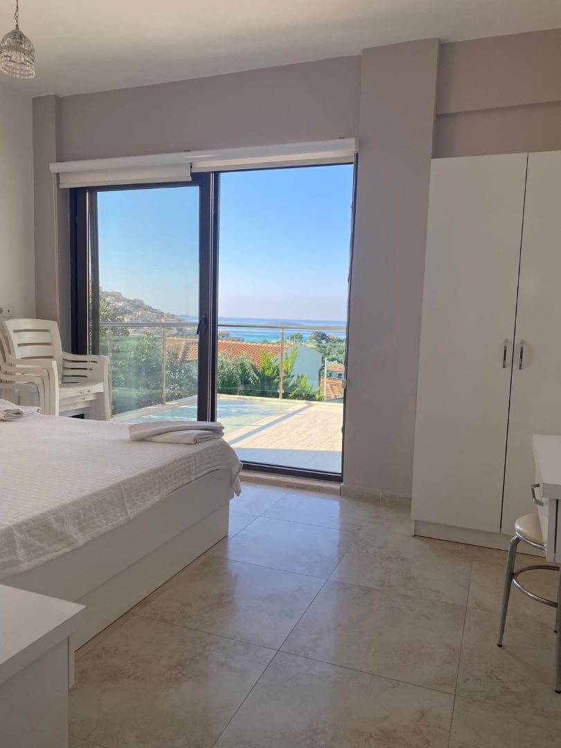 Kaş Andifli'de Enfes Deniz Manzaralı, Sonsuzluk Havuzlu, Modern Villa