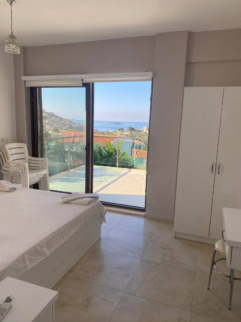 Kaş Andifli'de Enfes Deniz Manzaralı, Sonsuzluk Havuzlu, Modern Villa