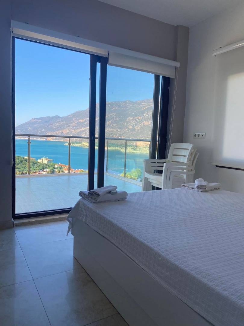 Kaş Andifli'de Enfes Deniz Manzaralı, Sonsuzluk Havuzlu, Modern Villa