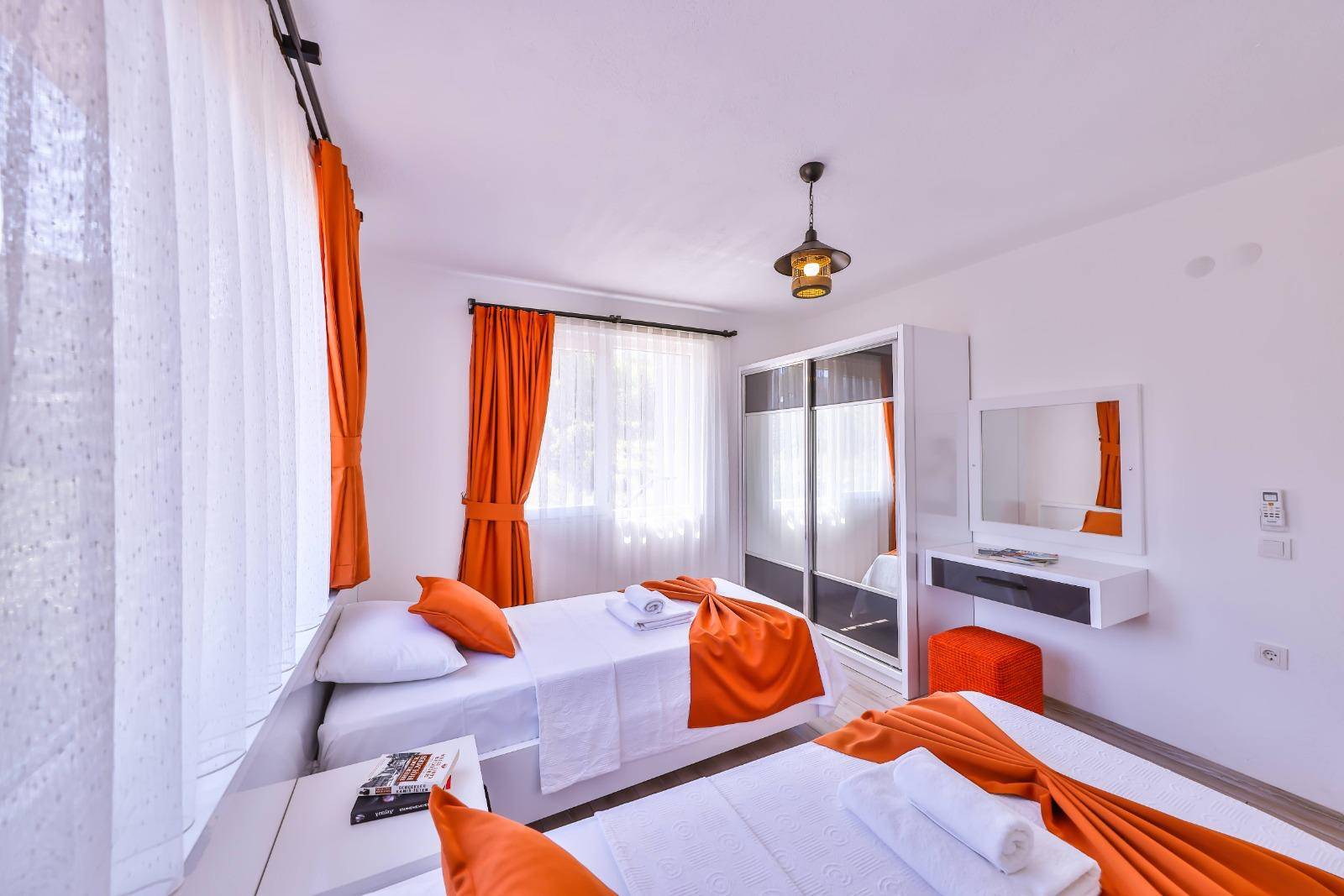 Kaş Bayındır'da Doğa İçerisinde, Özel Havuzlu, Konforlu Villa