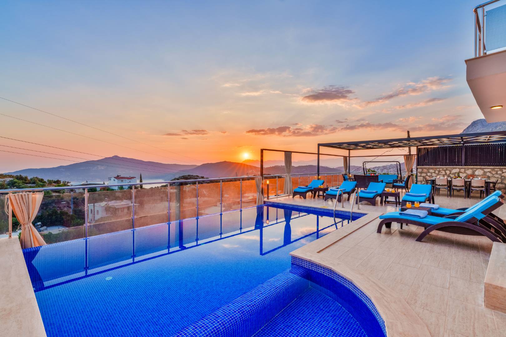 Kaş Bezirgan'da Deniz Manzaralı, Özel Havuzlu, 4+1 Villa 44471 — 4