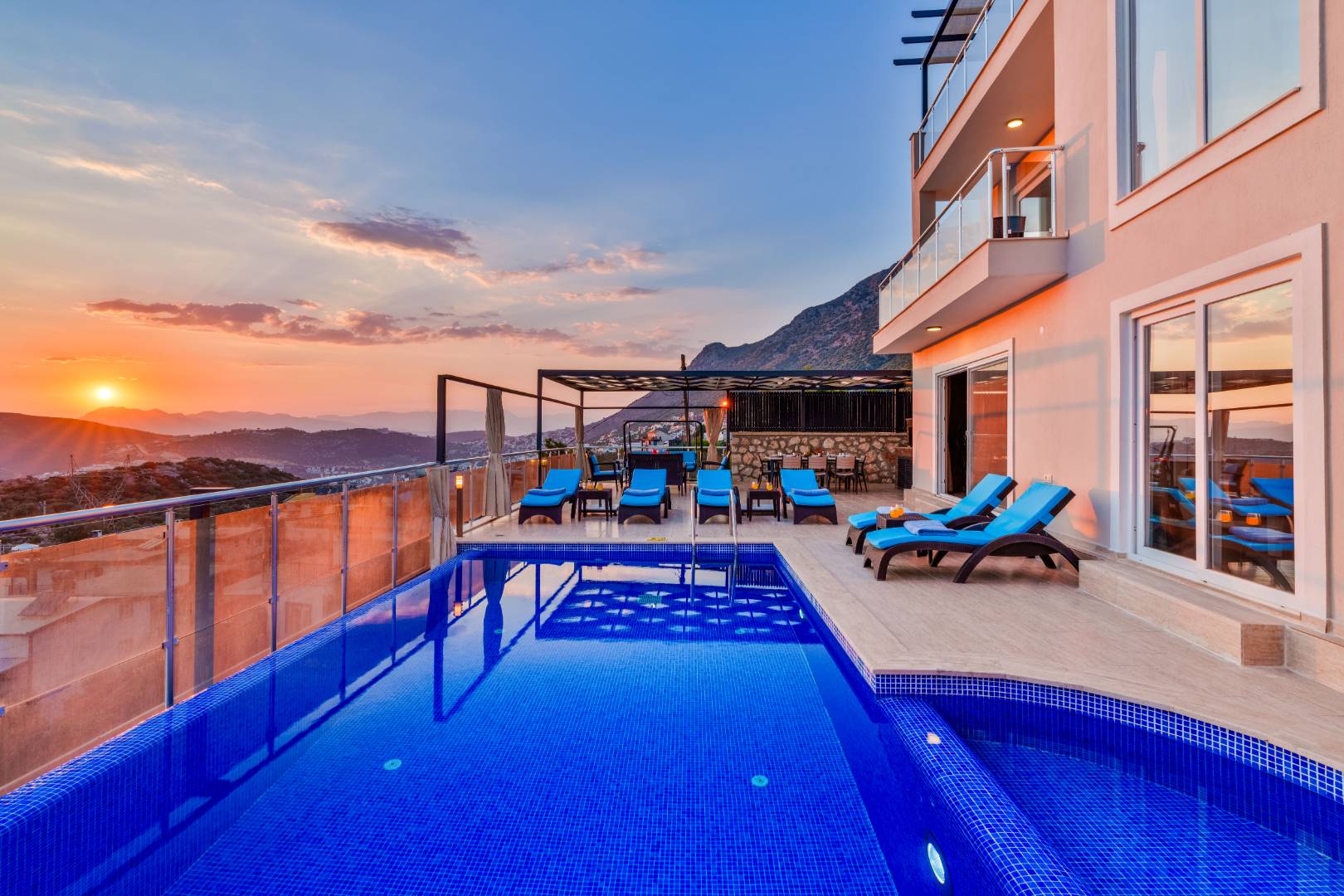 Kaş Bezirgan'da Deniz Manzaralı, Özel Havuzlu, 4+1 Villa 44471 — 5