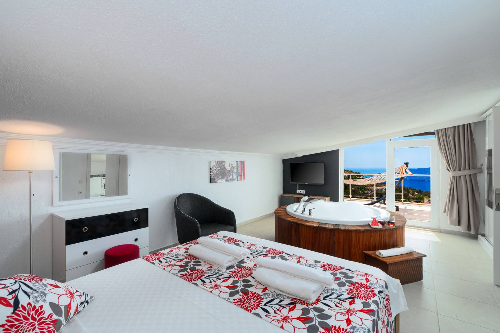 Kaş Bezirgan'da Deniz Manzaralı, Özel Havuzlu, 4+1 Villa
