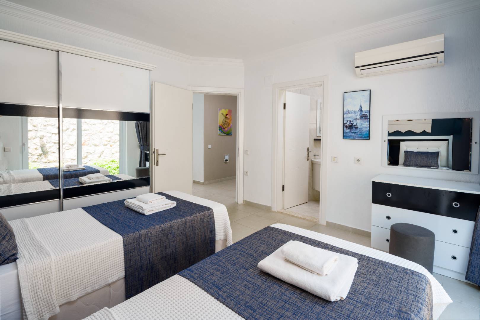 Kaş Bezirgan'da Deniz Manzaralı, Özel Havuzlu, 4+1 Villa