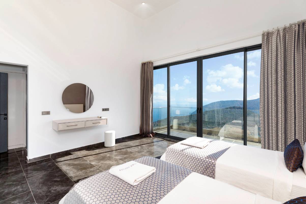 Kaş Bezirgan'da Deniz Manzaralı, Özel Havuzlu, Jakuzili, Lüks Villa