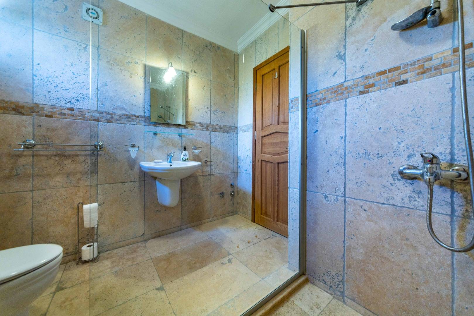 Kaş Bezirgan'da Enfes Doğanın Ortasında, Özel Havuzlu, Kiralık Villa
