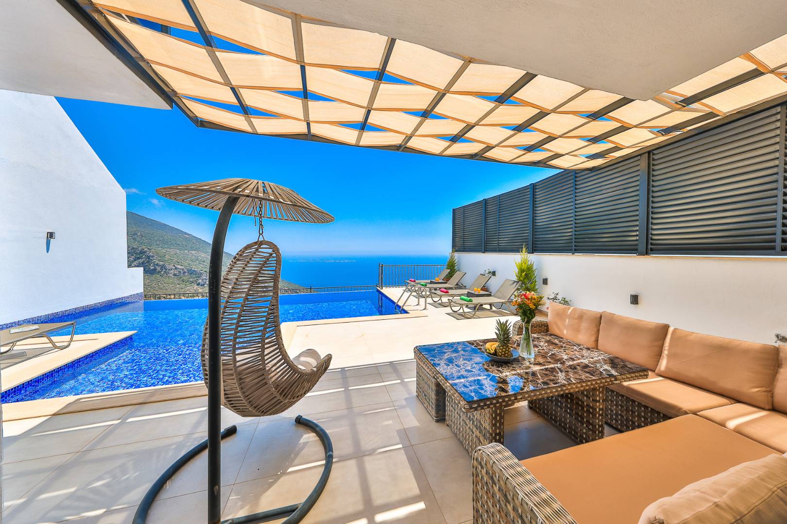 Kaş Bezirgan'da Eşsiz Deniz Manzaralı, Özel Havuzlu, Lüks Villa