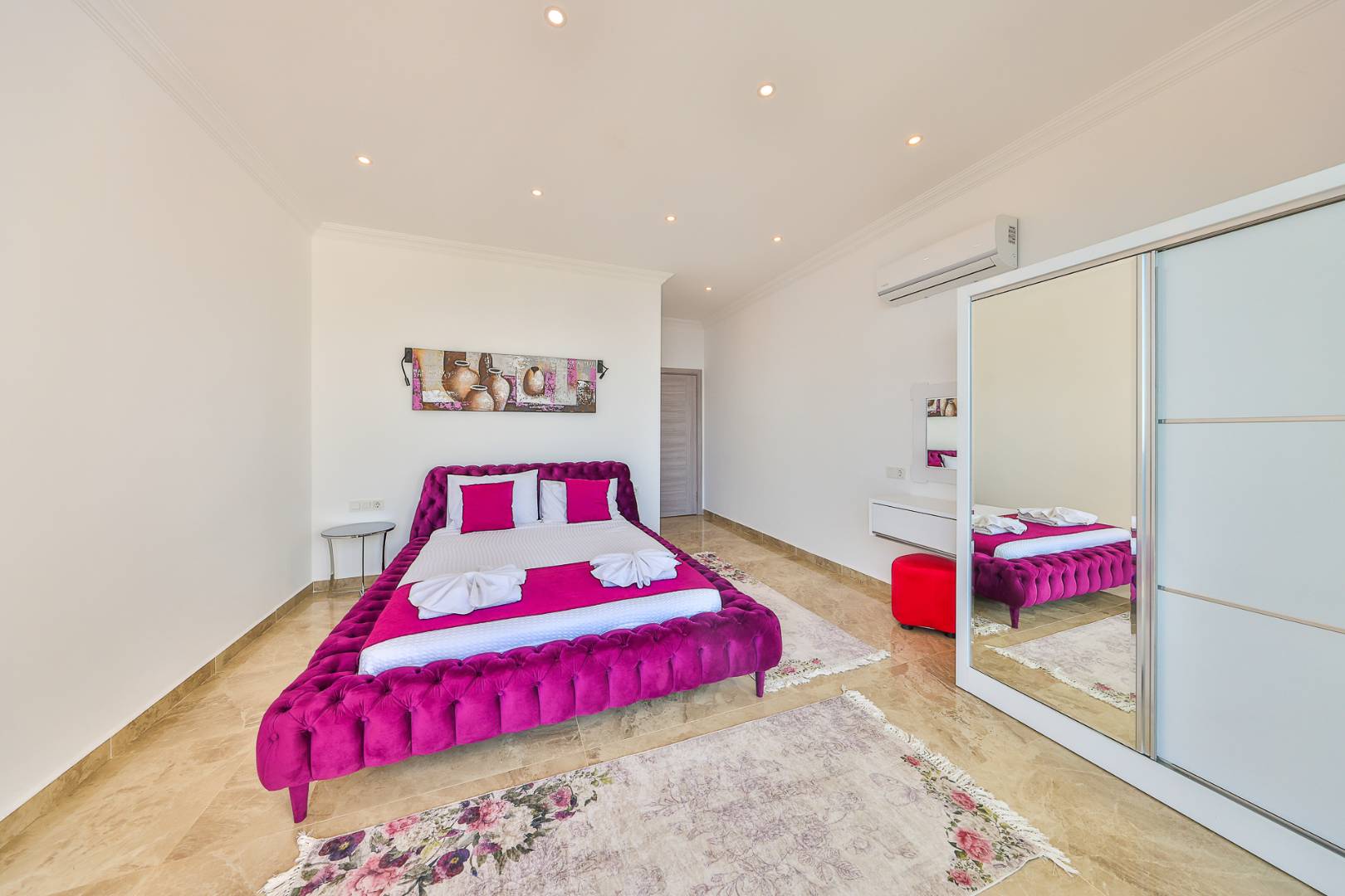 Kaş Bezirgan'da Eşsiz Deniz Manzaralı, Özel Havuzlu, Lüks Villa