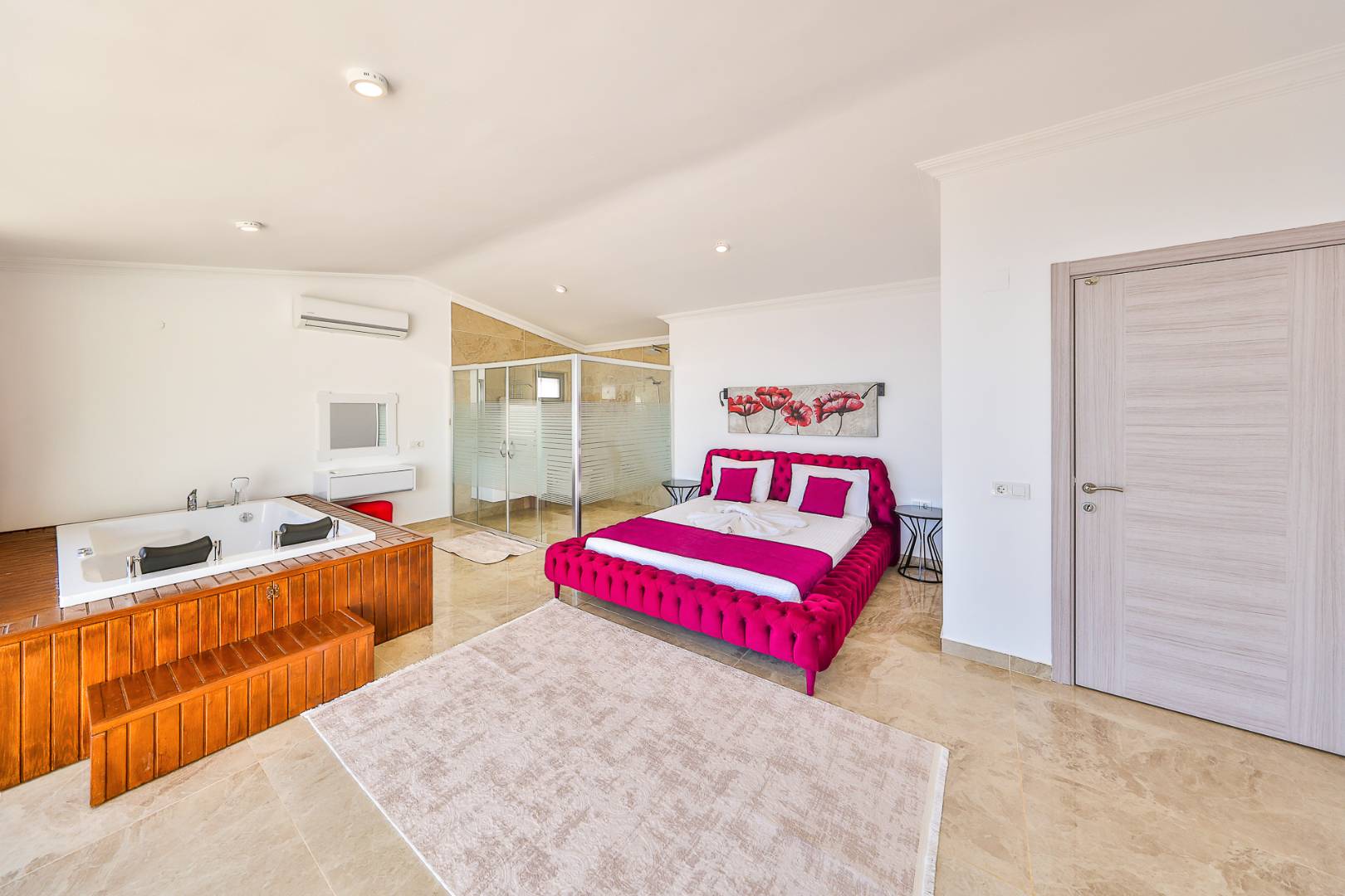 Kaş Bezirgan'da Eşsiz Deniz Manzaralı, Özel Havuzlu, Lüks Villa