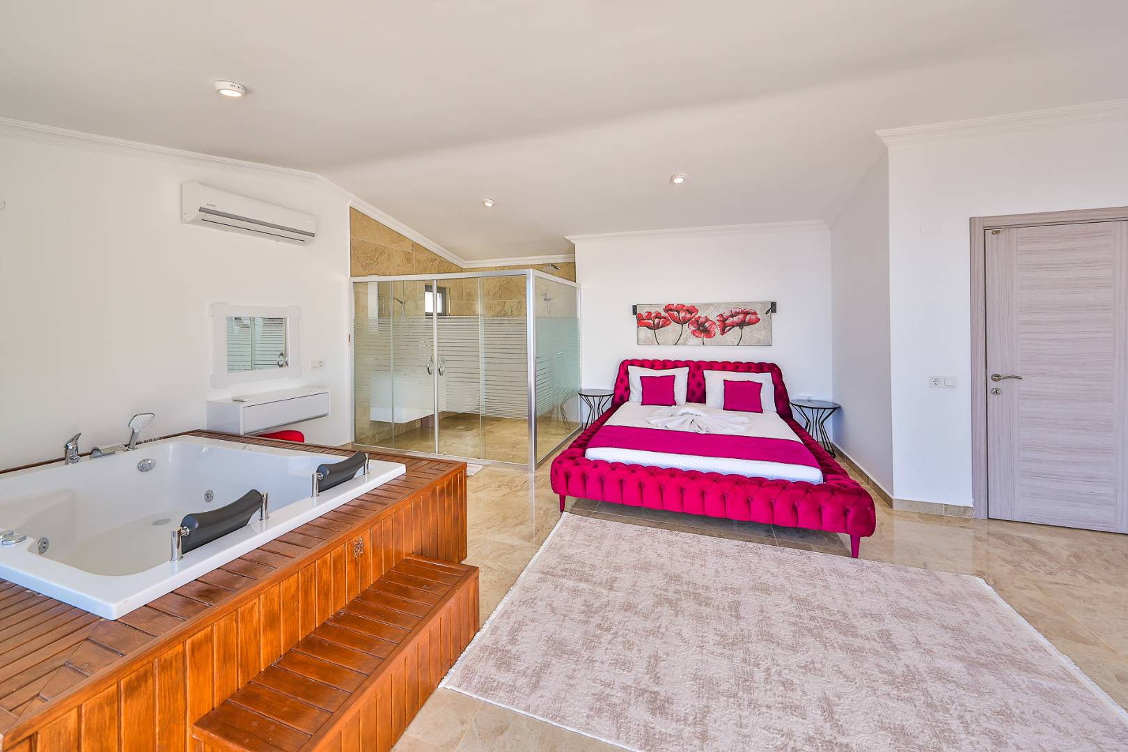 Kaş Bezirgan'da Eşsiz Deniz Manzaralı, Özel Havuzlu, Lüks Villa