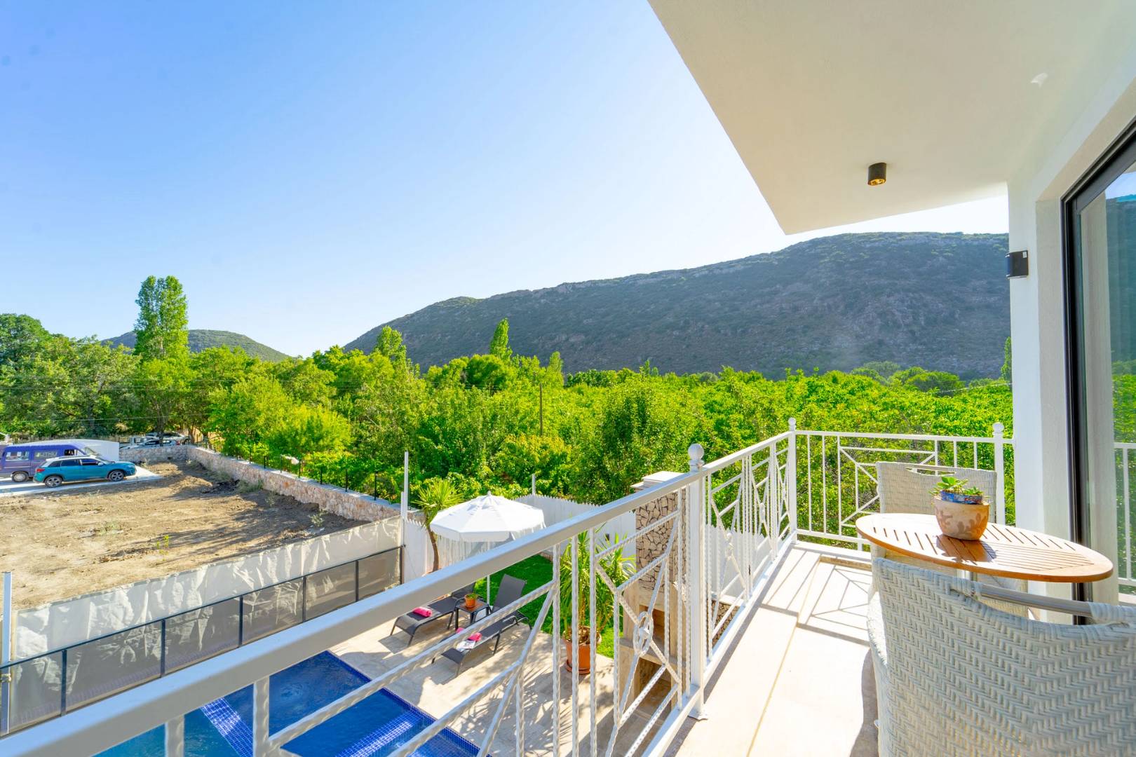 Kaş Bezirgan'da Geniş Ailelere Uygun, Özel Havuzlu, Ferah Villa