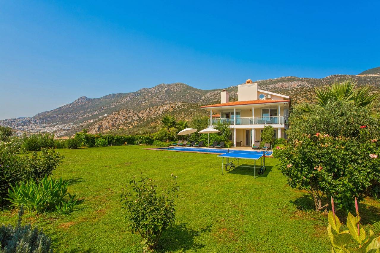 Kaş Bezirgan'da Harika Bahçeli ve Deniz Manzaralı, 11 Kişilik, Lüks Villa 46455 — 2