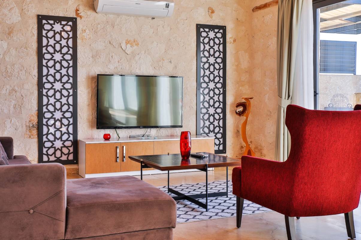 Kaş Bezirgan'da Muhteşem Deniz Manzaralı, Özel Havuzlu, Balayı Villası