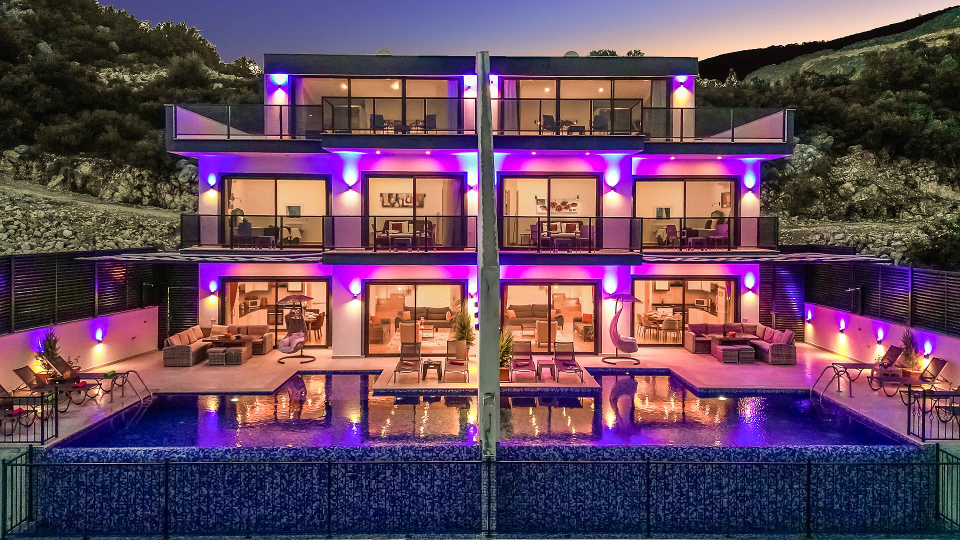 Kaş Bezirgan'da Muhteşem Manzaralı, Özel Havuzlu, 3+1 Jakuzili Villa