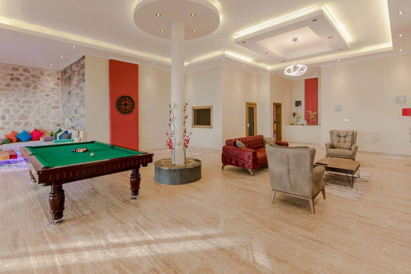 Kaş Bezirgan'da Muhteşem Manzaralı, Özel Havuzlu, Modern Suit