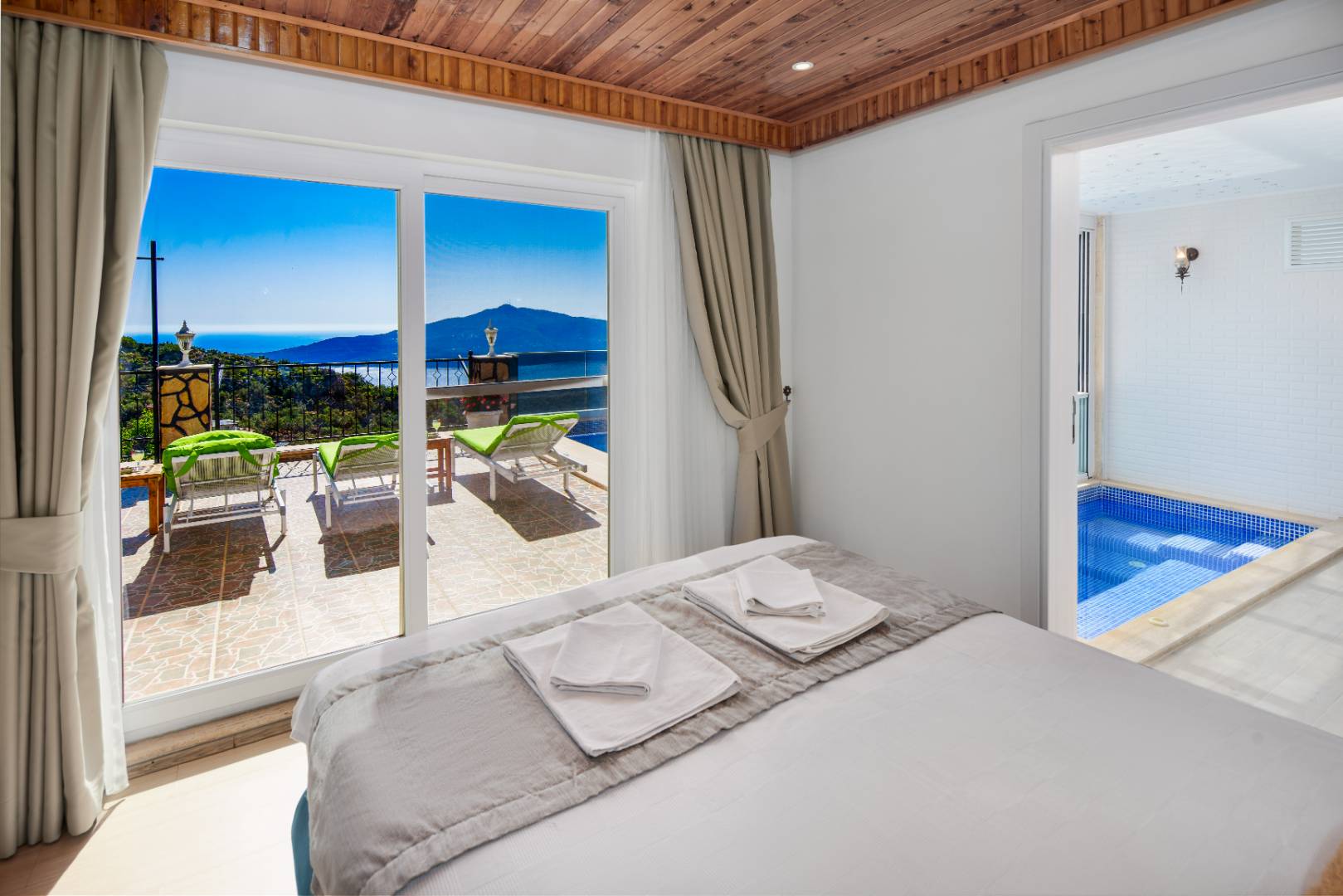 Kaş Bezirgan'da Sakin Konumda, Özel Havuzlu, 4 Kişilik Villa