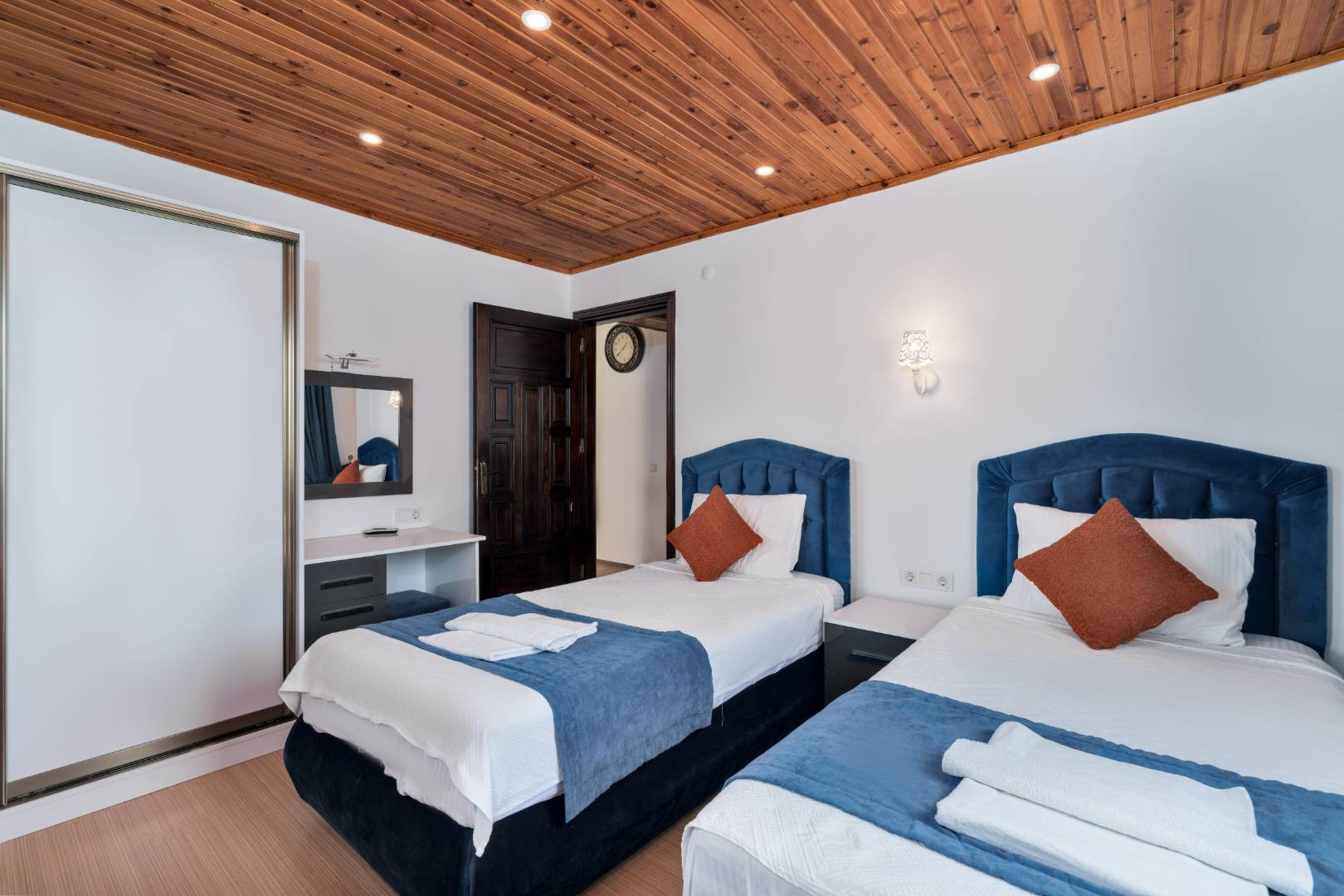 Kaş Bezirgan'da Sakin Konumda, Özel Havuzlu, 4 Kişilik Villa