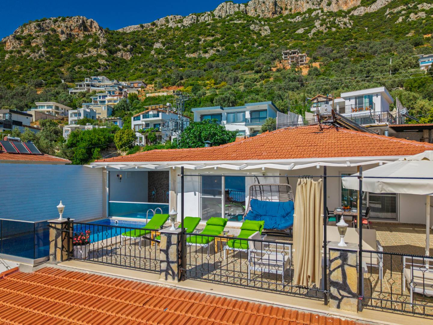 Kaş Bezirgan'da Sakin Konumda, Özel Havuzlu, 4 Kişilik Villa
