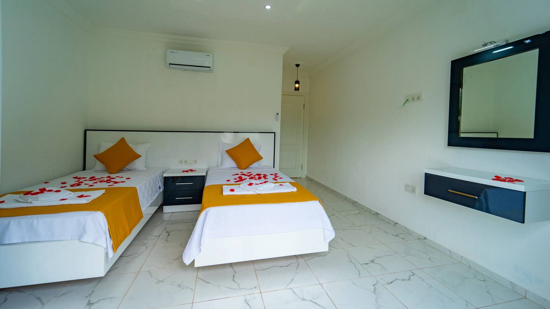 Kaş Bezirgan'da Sakin Konumda, Özel Havuzlu, 4 Kişilik Villa