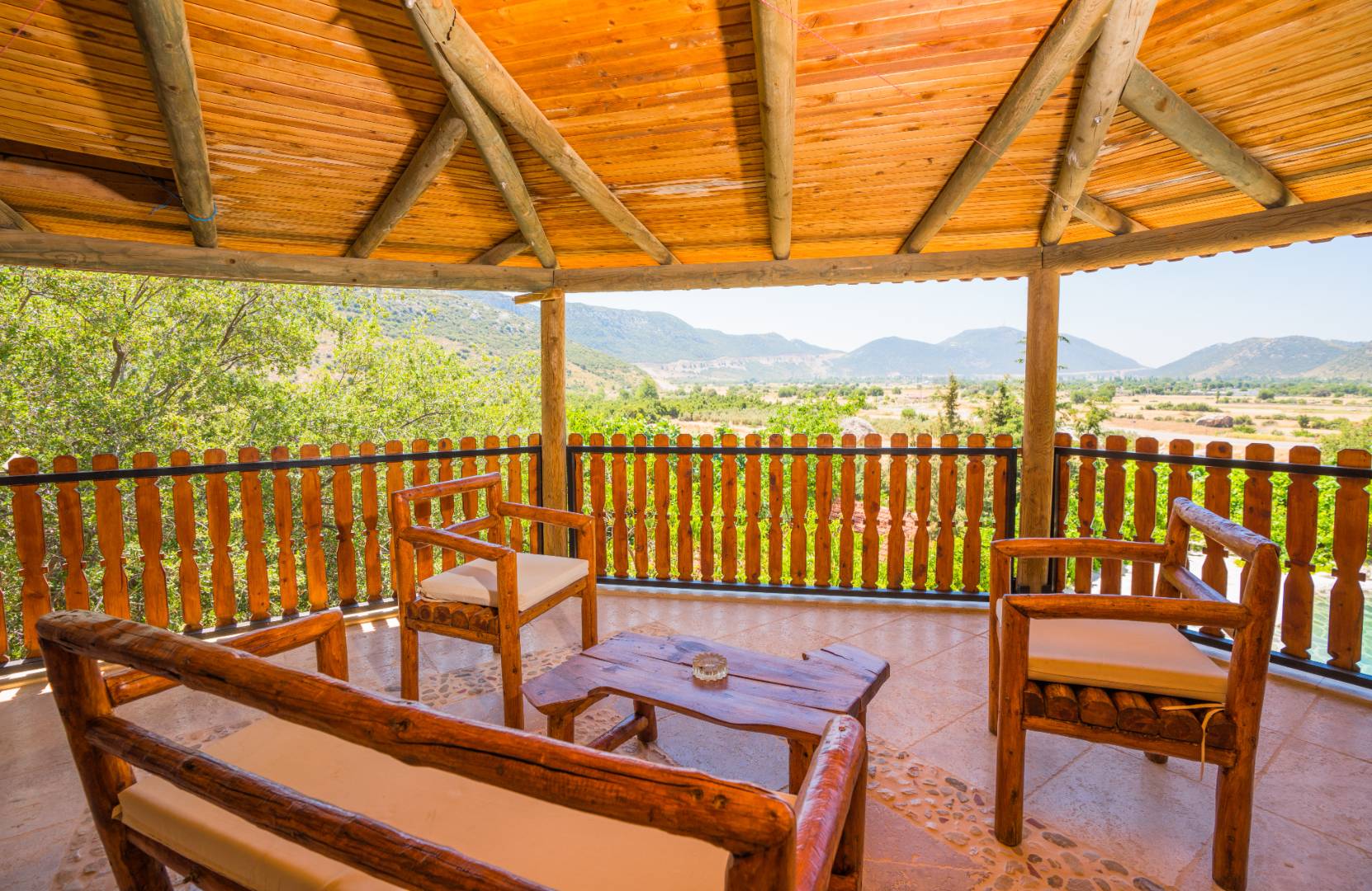 Kaş Bezirgan'da Saunalı, Özel Havuzlu, Tuz ve Buhar Odalı, Bahçeli Villa