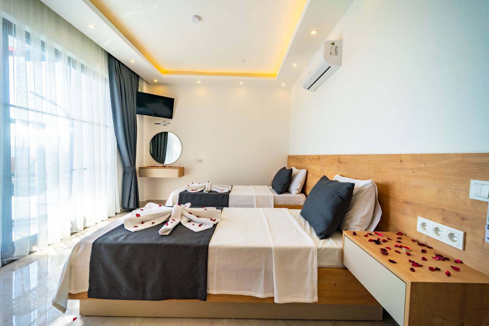 Kaş Bezirgan'de Enfes Doğa Manzaralı, Özel Havuzlu, Kiralık Villa