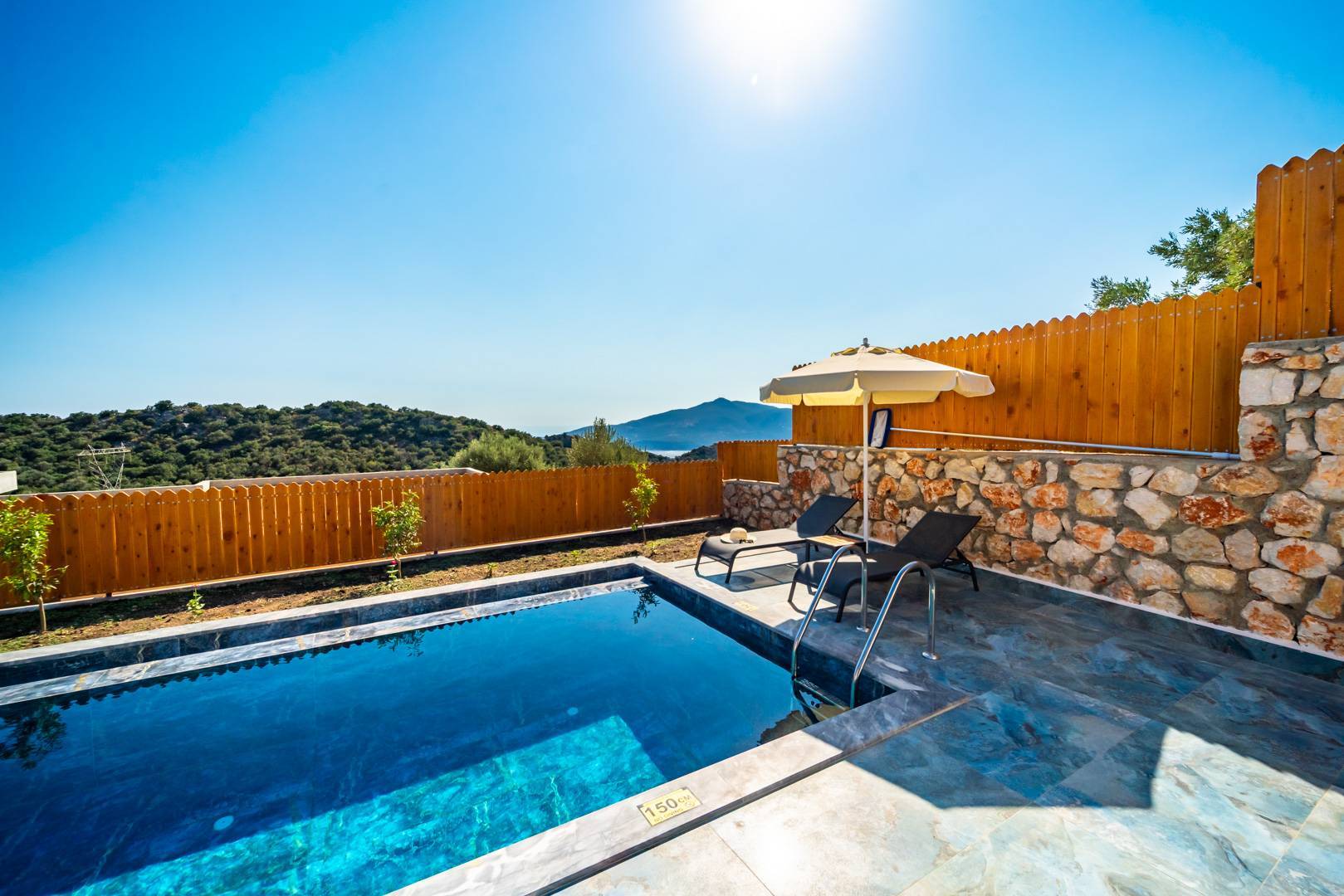 Kaş Bezirgan'de Enfes Doğa Manzaralı, Özel Havuzlu, Kiralık Villa