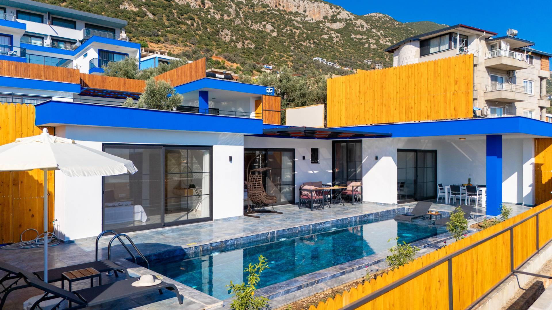 Kaş Bezirgan'de Enfes Doğa Manzaralı, Özel Havuzlu, Kiralık Villa