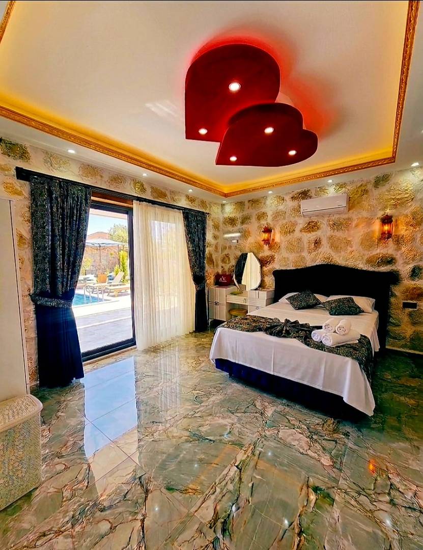 Kaş Çavdır'da Balayı Çiftlerine Uygun, Özel Havuzlu, Kiralık Villa