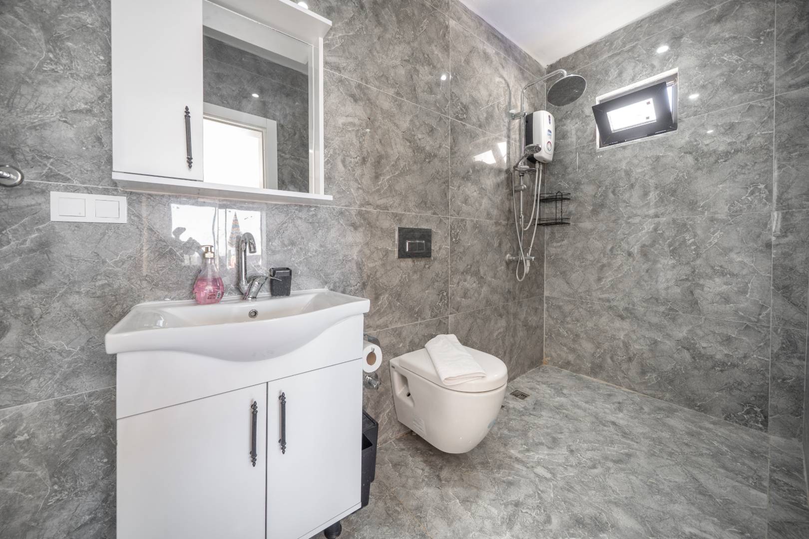 Kaş Çavdır'da Çekirdek Ailelere Uygun, Özel Havuzlu, 4 Kişilik Villa