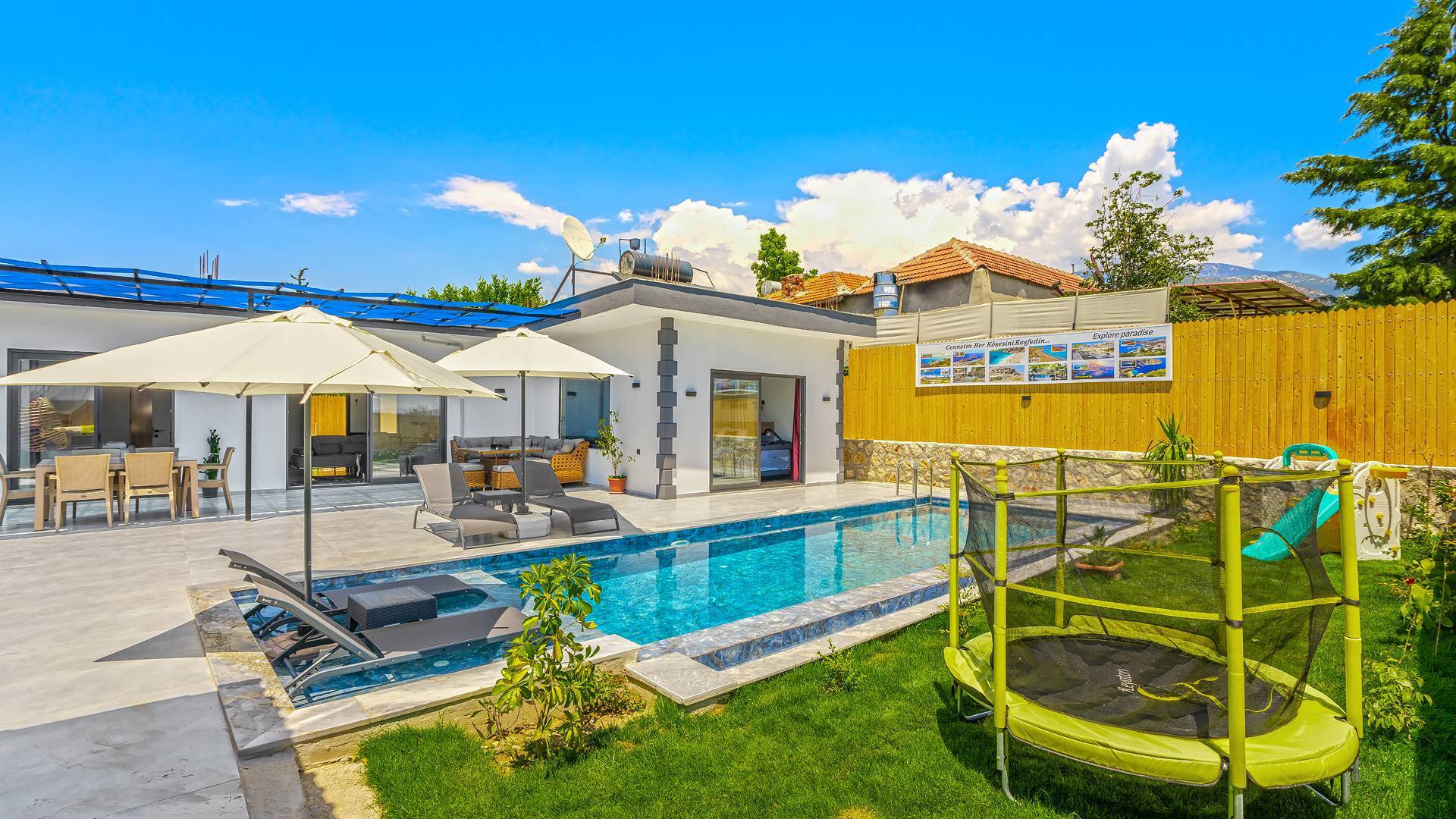 Kaş Çavdır'da Çekirdek Ailelere Uygun, Özel Havuzlu, Korunaklı Villa