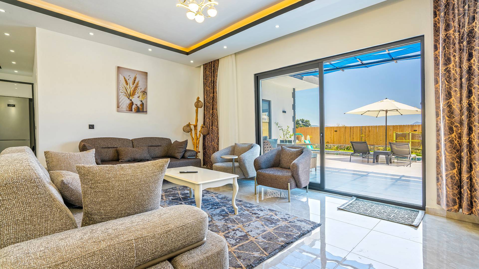 Kaş Çavdır'da Çekirdek Ailelere Uygun, Özel Havuzlu, Korunaklı Villa