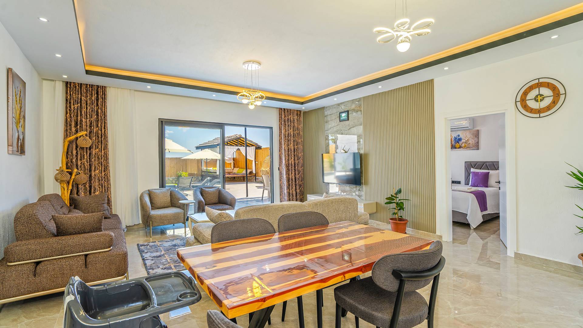 Kaş Çavdır'da Çekirdek Ailelere Uygun, Özel Havuzlu, Korunaklı Villa