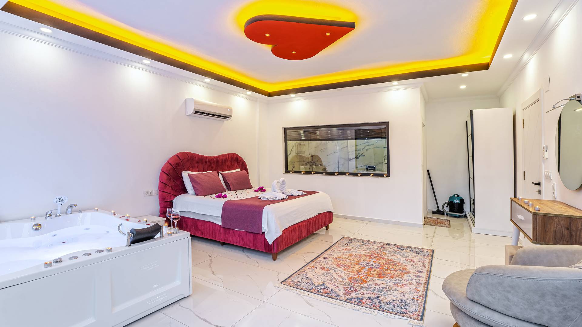 Kaş Çavdır'da Doğa İçersinde, Özel Havuzlu, Konforlu Villa