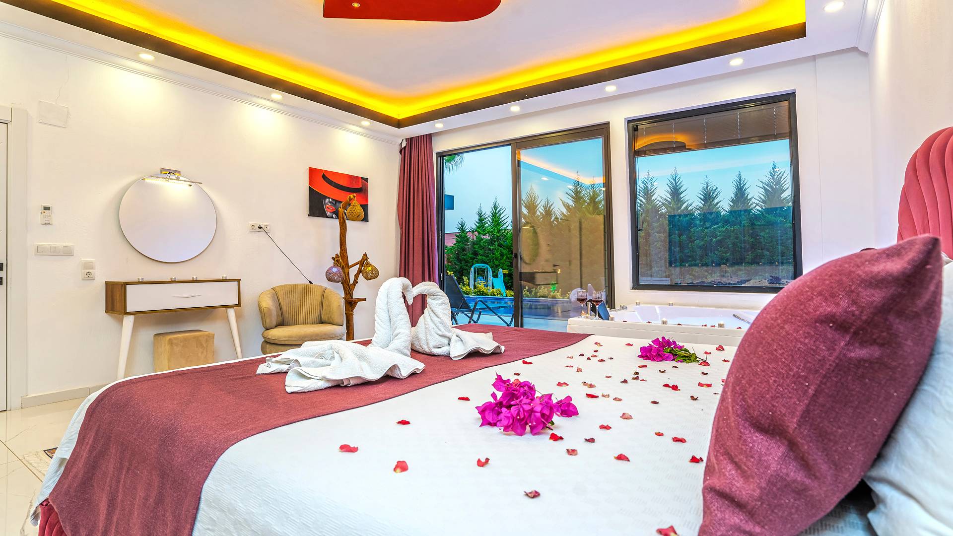 Kaş Çavdır'da Doğa İçersinde, Özel Havuzlu, Konforlu Villa
