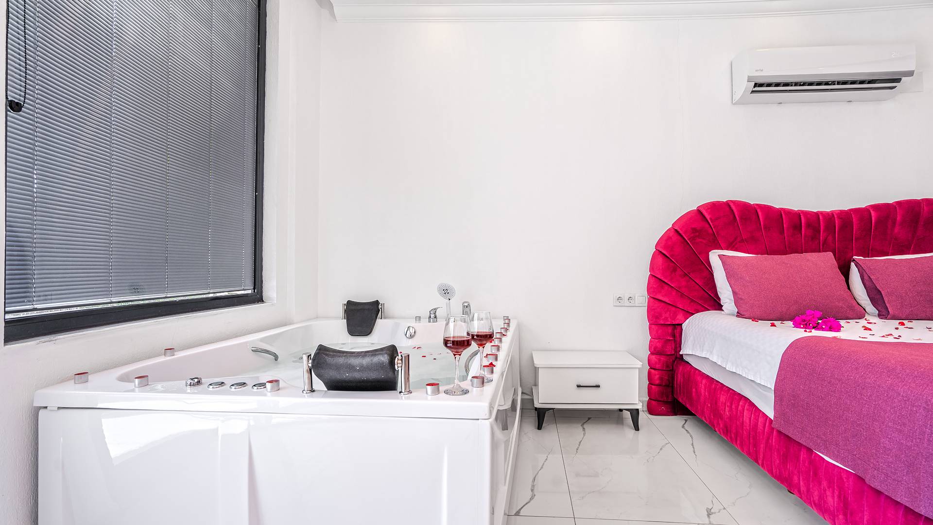 Kaş Çavdır'da Doğa İçersinde, Özel Havuzlu, Konforlu Villa